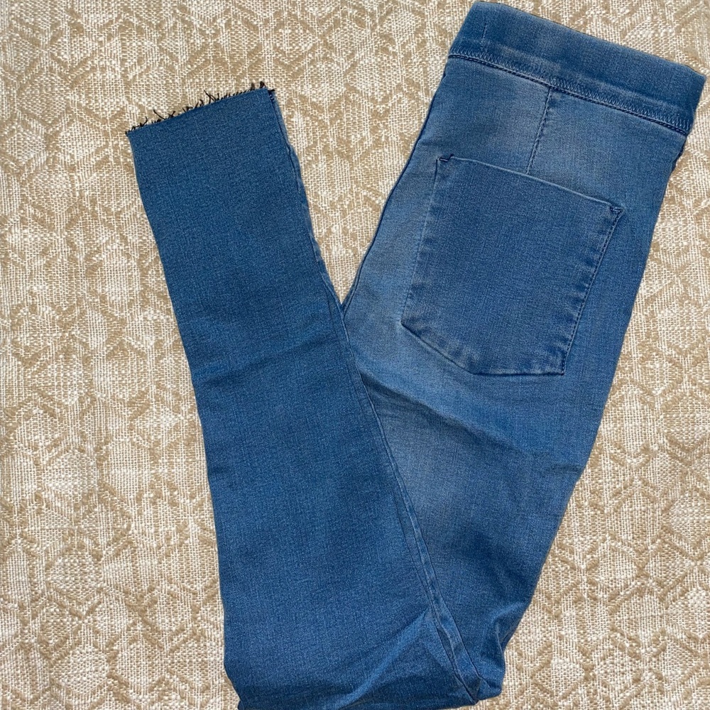 Free People light denim jegging, size 28 / 6